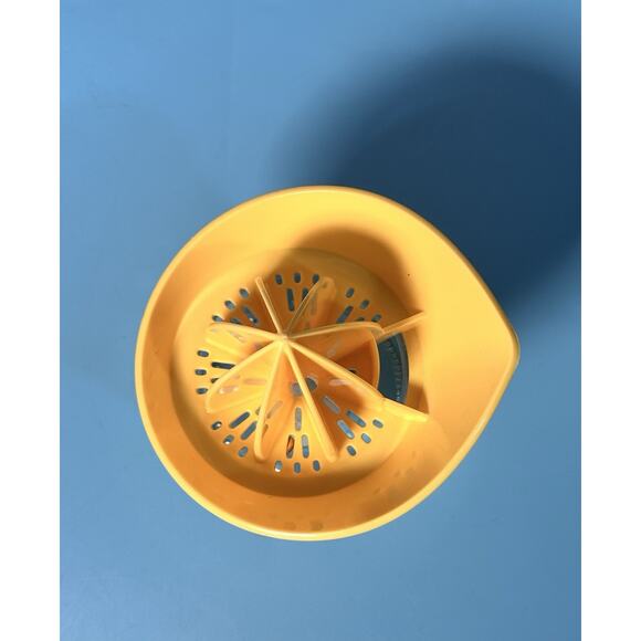 Good Cook Citrus Juicer 13 Oz Glass w/ Seed Filter - Picture 2 of 5